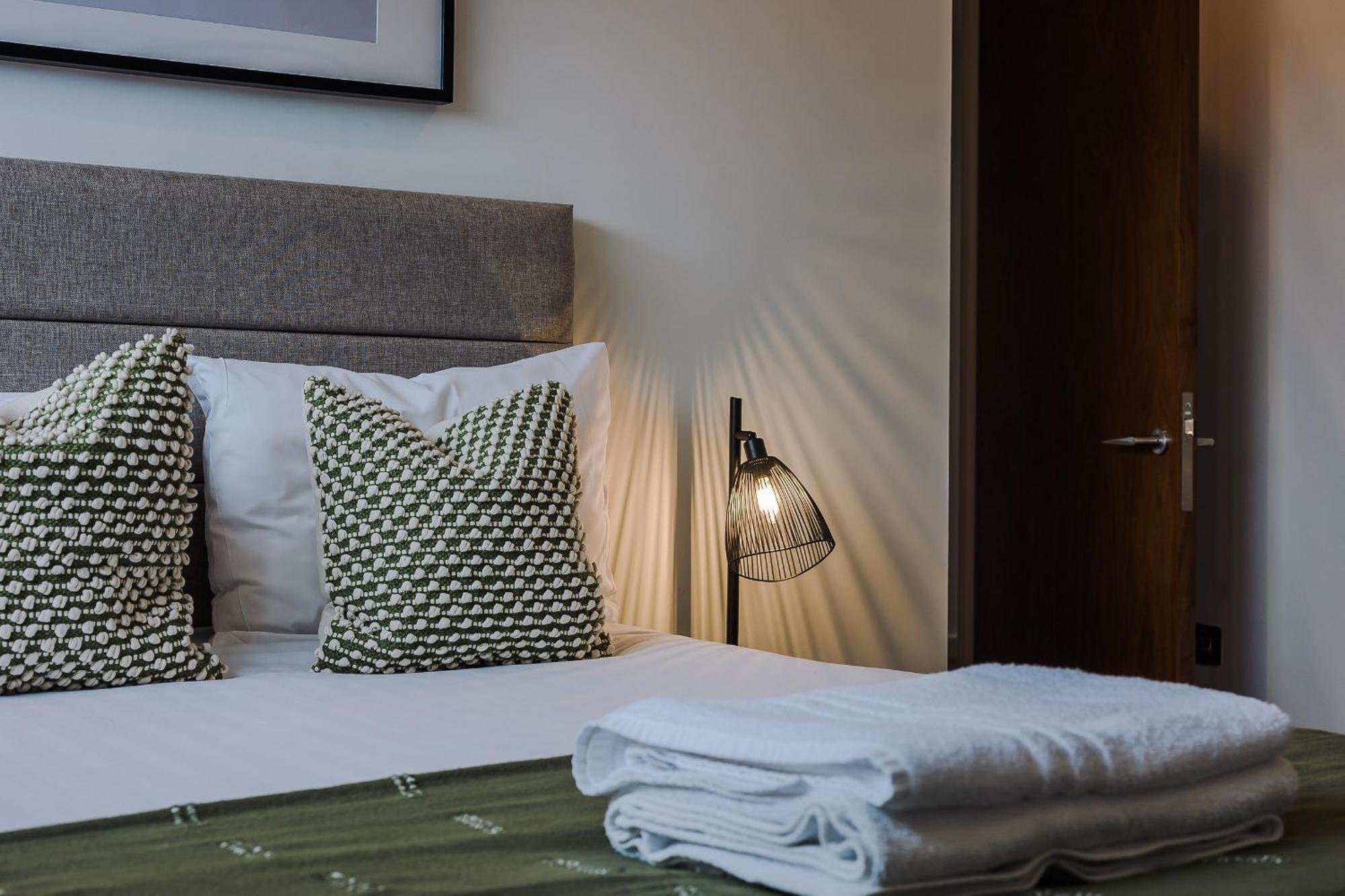 Host & Stay - The Waterfront Hideaway Liverpool Exterior photo
